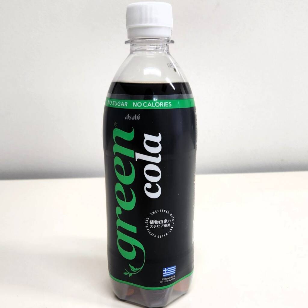 アサヒ飲料、表参道で「green cola」をサンプリング 近藤社長も来場者に手渡し