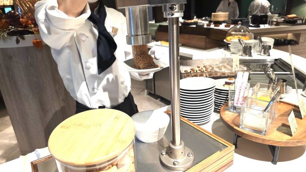 第一ホテル東京「エトワール」、秋のビュッフェ開催中　生絞りモンブランや自分で作るアフタヌーンティー