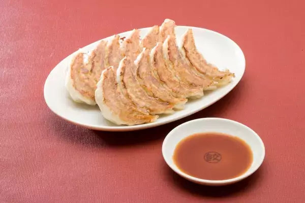 「大阪王将55周年「総額5,555,555円分お客様感謝還元キャンペーン」開催、最大550円引きのクーポン券や餃子55人前無料券など当たる」の画像