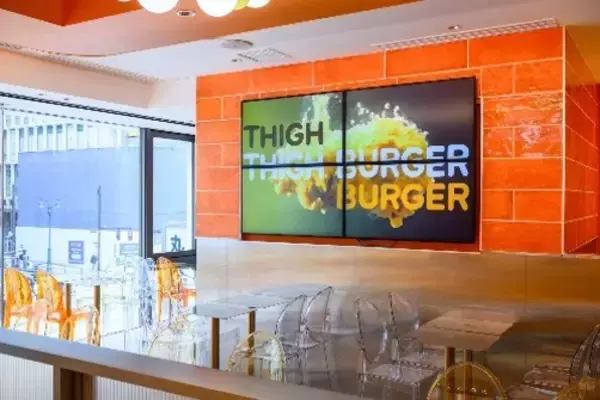 「韓国No.1ファストフード「マムズタッチ」、日本3号店を下北沢にオープン/新たな出店計画も続々」の画像