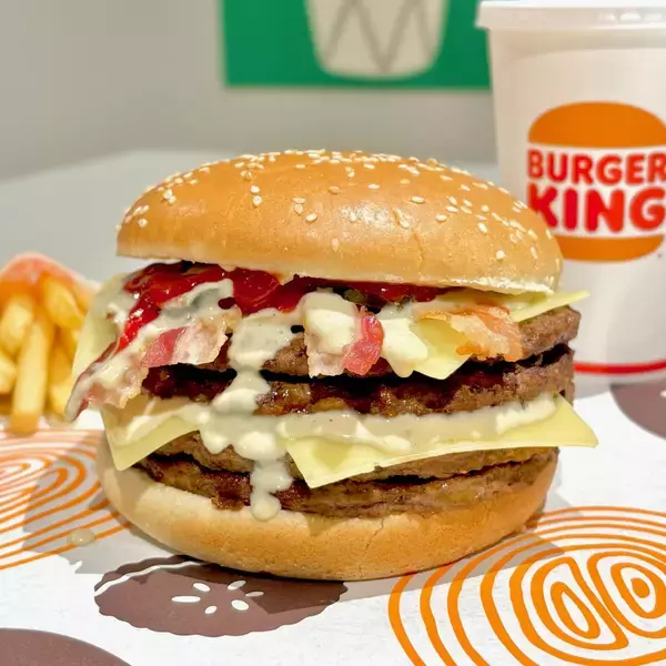 バーガーキング、1713kcalの超大型チーズバーガー新発売