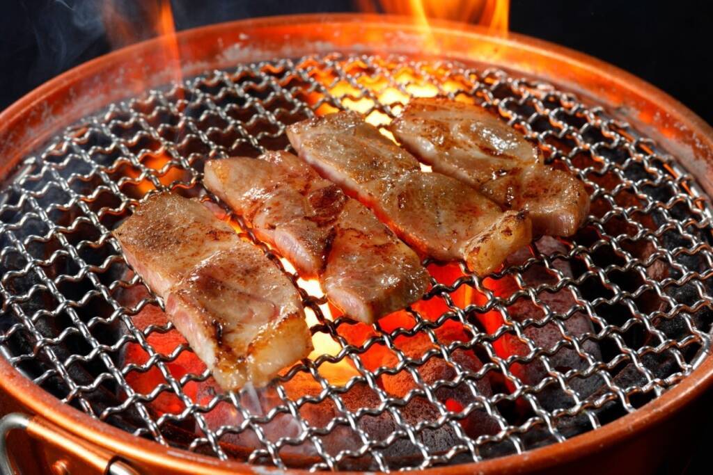 牛角「秋のうまい！もん祭り」開催、鴨のステーキや七輪で焼く「焼きいも」など秋限定メニュー