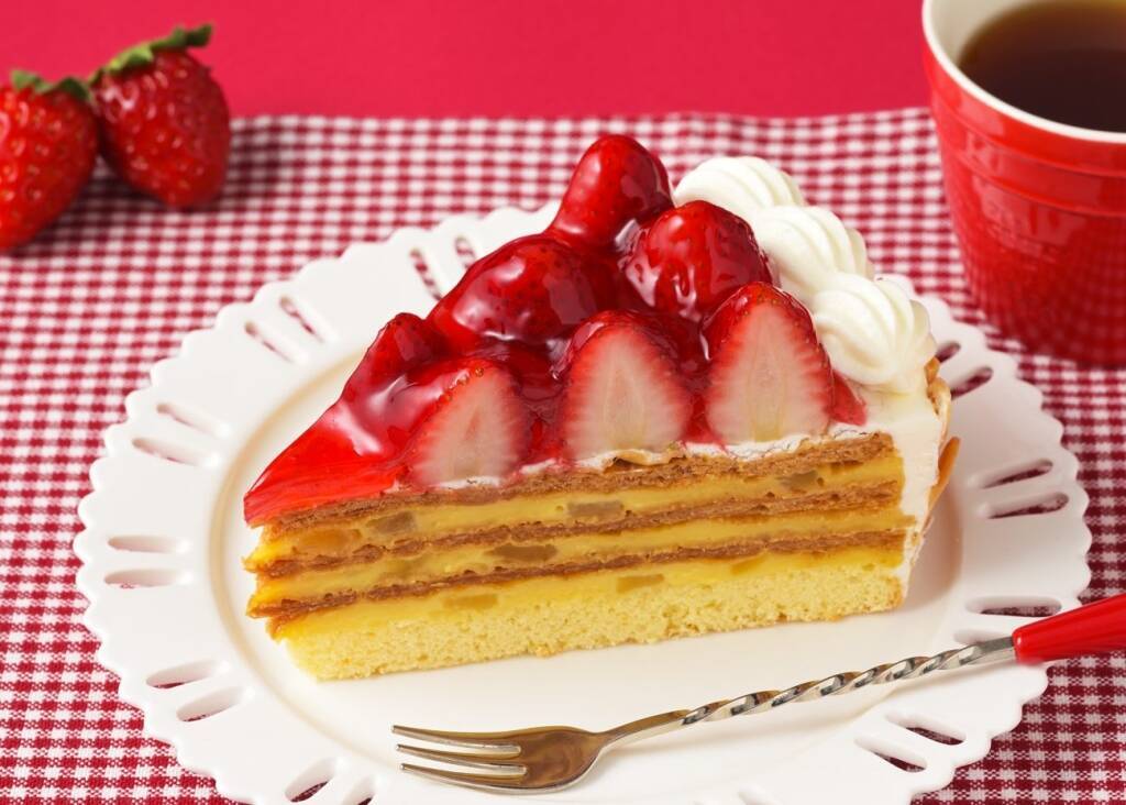 「苺スイーツフェア」開催、定番のショートケーキをはじめナポレオンパイやミルフィーユなど全9品を発売【銀座コージーコーナー】