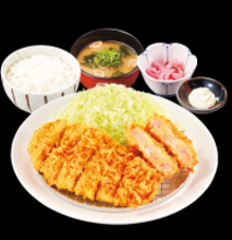 ぷりぷり食感の「海老かつフェア」開催、定食3品が登場【かつ庵】