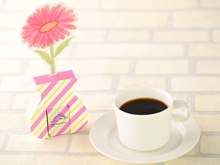 UCC「CAFE@HOME」代官山と原宿で“気分で選ぶコーヒーギフト”体験、花言葉と色で組み合わせるプチギフト提案