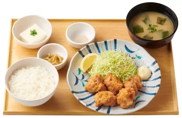 「【やよい軒・年間販売数ランキング】2位から揚げ、3位肉野菜炒め　今年の定番定食「1位」は？」の画像
