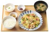 「【やよい軒・年間販売数ランキング】2位から揚げ、3位肉野菜炒め　今年の定番定食「1位」は？」の画像4