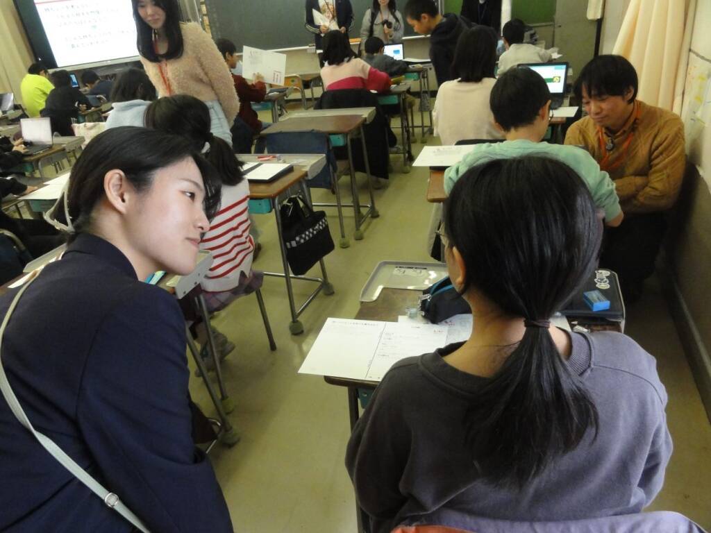 明星食品の出張授業「もぐもぐClassroom」実施/デザインの大切さを千駄谷小学校で伝える