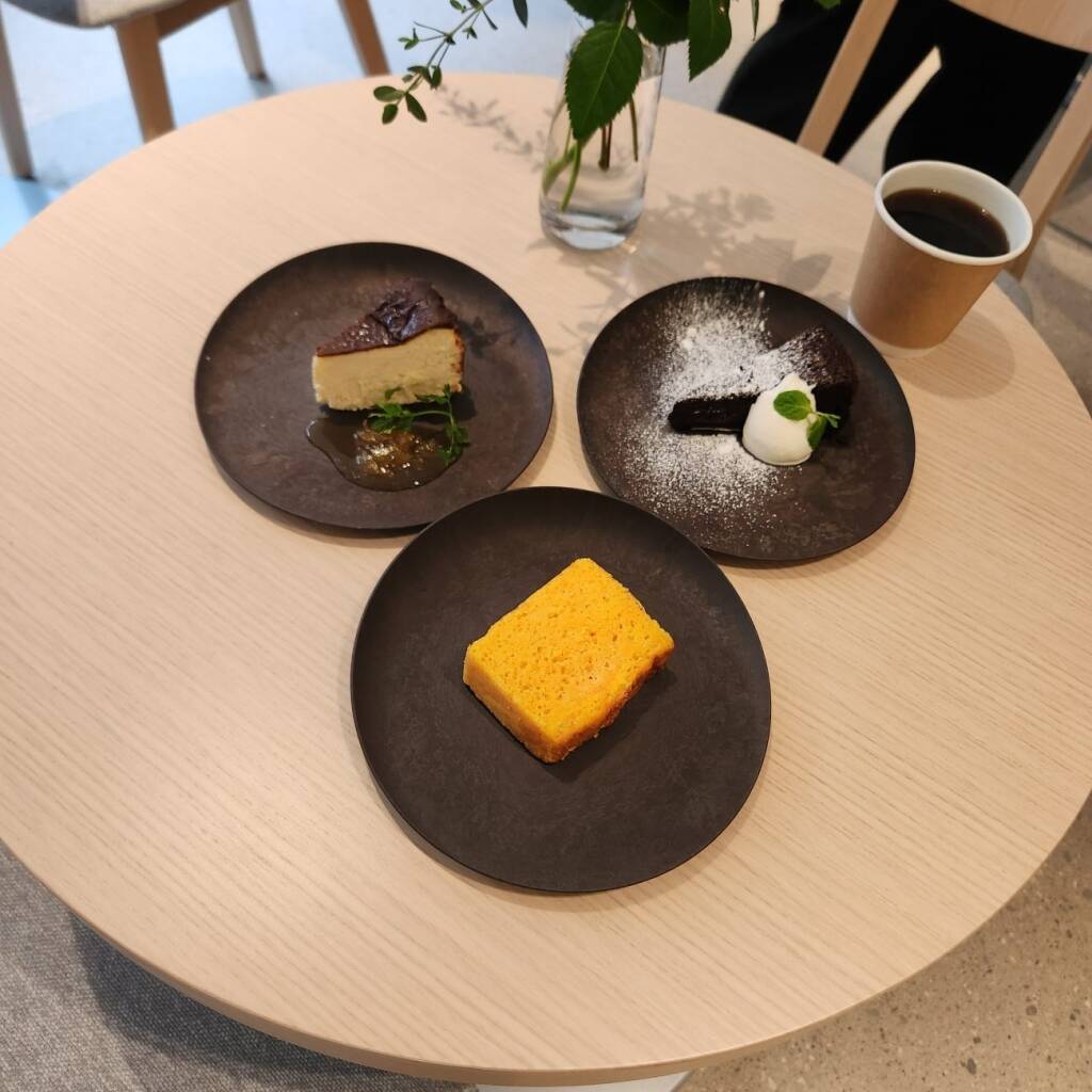 大宮駅東口に「ムスブルミネ」オープン、食がテーマの木造2階建て商業施設