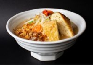 新潟味噌ベースのスープが旨い「味噌らーめん」復活　人気チェーンが期間限定販売