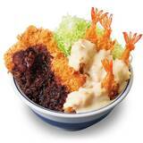 「かつや、2月9日「海老マヨとチキンカツの合い盛り」発売、尾付きエビに甘いエビマヨソースを絡めた“海老マヨ”と食べ応えのあるチキンカツを「合い盛り」」の画像3