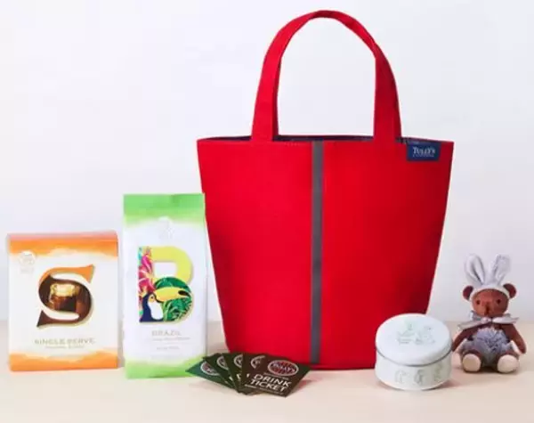 「タリーズ福袋「2023ハッピーバッグ」予約開始、“オンワード”コラボのトートバッグにウサギの干支テディやキャニスター・ドリンクチケットなど、予約特典に“鳥獣戯画ステッカー”」の画像