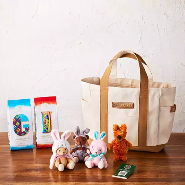 「タリーズ福袋「2023ハッピーバッグ」予約開始、“オンワード”コラボのトートバッグにウサギの干支テディやキャニスター・ドリンクチケットなど、予約特典に“鳥獣戯画ステッカー”」の画像