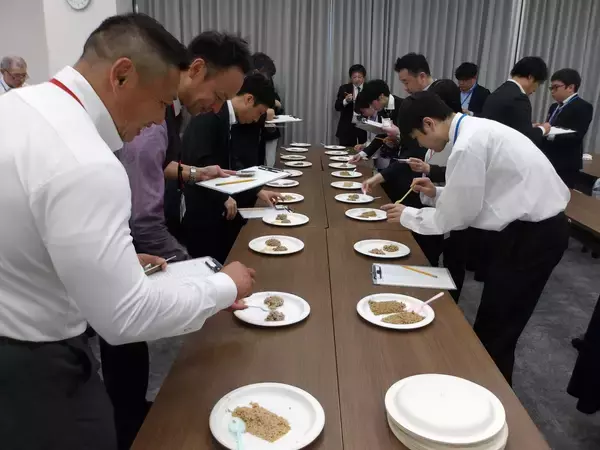 【納豆連】青年同友会研修会を開催、ミニ鑑評会の1位は高丸食品と大力納豆 / 長谷川会長「コスト指標を活用し効率的な値上げを」