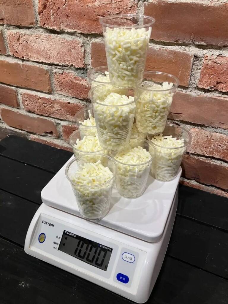 【ドミノ・ピザ】コップ約10杯分のチーズ「ほぼ1kgウルトラチーズ」が復活、ほぼ1kgのからあげとポテトも同時販売