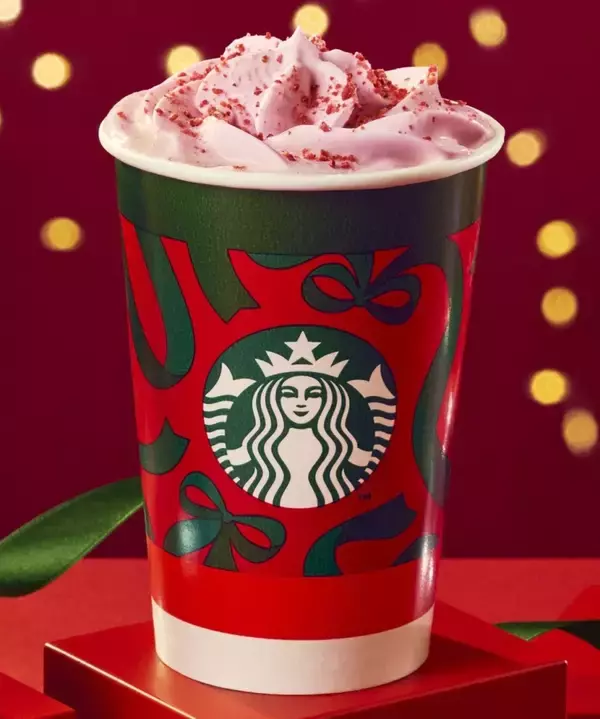 「【スタバ】クリスマス向けスイーツ･ドリンクを発売、ポーチ付き「シュトーレン」など展開」の画像