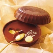 【ロイズ】スプーンですくって食べる生チョコを発売、バレンタイン向け限定商品をラインアップ