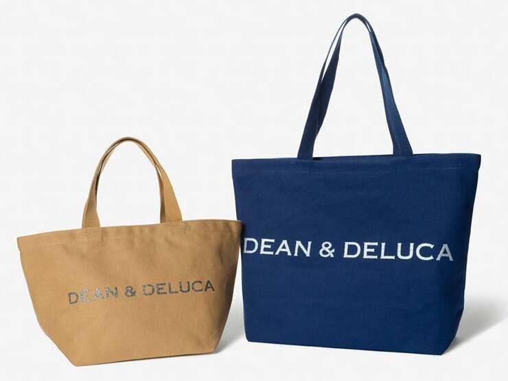 DEAN & DELUCA「チャリティートートバッグ」発売、2025年の限定カラーは「ラピスブルー」「カフェオレ」