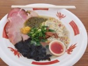 2万人の来場を見込むラーメンイベント開催、「宅麺」の人気ラーメン店と吉本芸人のコラボラーメンを提供