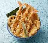 「人気メニュー「1.5倍海老鶏天丼」が“今だけ”復活　海老天3本、鶏天3個、野菜天入りで990円【さん天】」の画像2