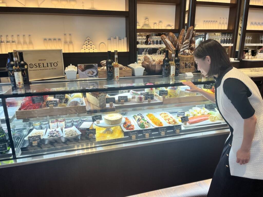 食前のお酒と軽食を楽しむ“アペロ文化”が体験できる「アペタイザー･マルシェ」開始【セント レジス ホテル 大阪】