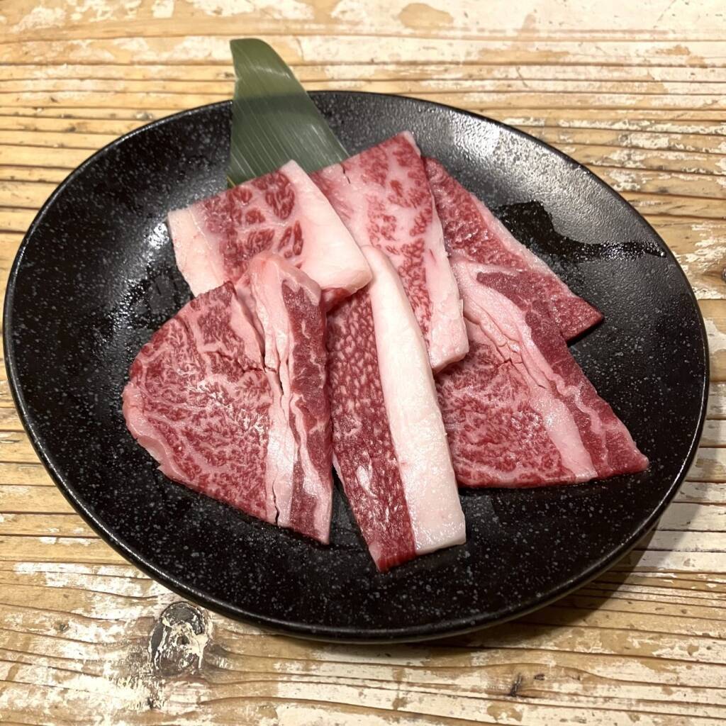 【期間限定】黒毛和牛盛り“通常4,862円”を「4,158円」で販売(約700円得) / 上カルビやうらハラミなどセット【牛角】