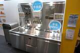 「【厨房機器メーカー各社】外国人材に配慮した機器を給食現場に投入、動画やイラストで扱いやすく」の画像1