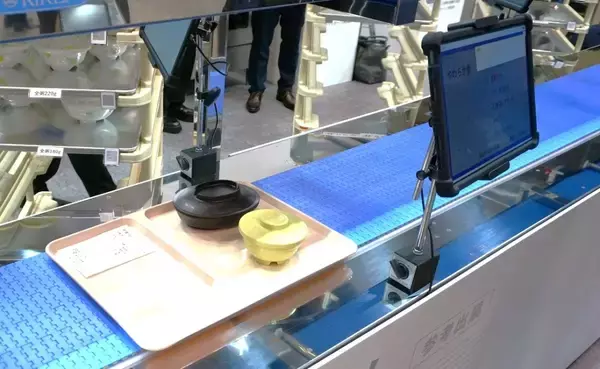 「【厨房機器メーカー各社】外国人材に配慮した機器を給食現場に投入、動画やイラストで扱いやすく」の画像