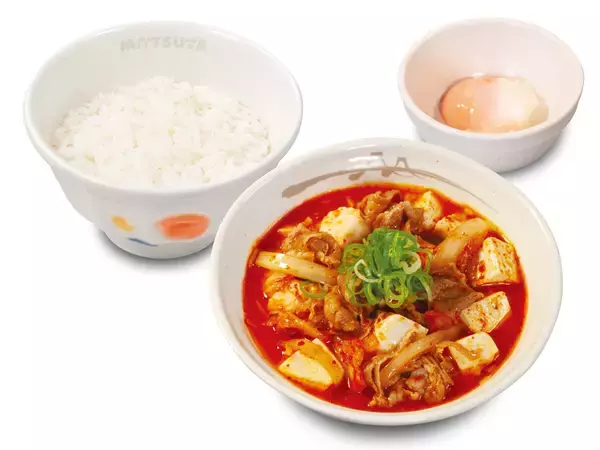 松屋、冬の定番「牛豆腐キムチチゲ」を2025年も販売/海鮮だし×牛肉の旨味が詰まったチゲスープ