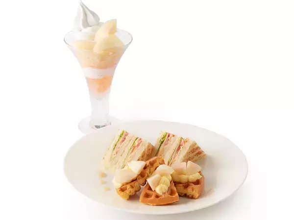 【タカノフルーツパーラー】丸ごと桃のデザートや桃のケーキパフェなど･･･桃スイーツをラインアップ