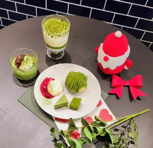 「【IKEA】冬の限定メニュー「チキンレッグのコンフィ」「クリームシチュー」など発売、抹茶フェアも開催」の画像