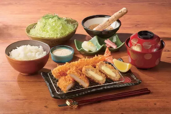 「【とんかつ新宿さぼてん】「北海道産5種チーズメンチかつ」発売、デリカ店舗では「たっぷりチーズのヒレかつ」を販売中」の画像