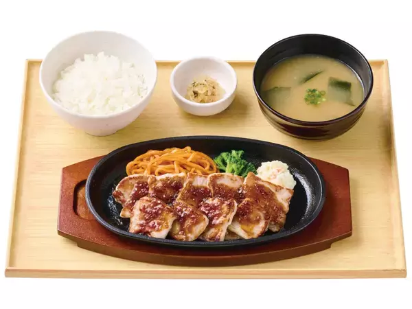 やよい軒「国産ポークカットステーキ定食」発売、柔らかな国産豚もも肉を2種のソースで