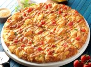 ピザーラ“エビマヨの夏”人気ピザ4種「エビマヨのよくばりクォーター」発売、「ピザーラエビマヨ」は22周年、直径90cmの浮き輪「エビマヨうきわ」も