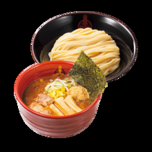 三田製麺所がグランドメニュー刷新、中華そば2種や旨辛つけ麺が新登場 / 「特濃つけ麺」特盛･超特盛はスープ量を33%増量