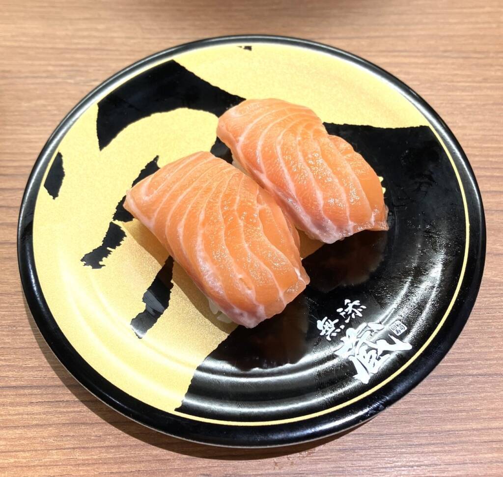 くら寿司、プレミアム業態の「無添蔵 新宿店」オープン / 北海道朝〆鮮魚を新幹線で当日提供、100店舗構想も