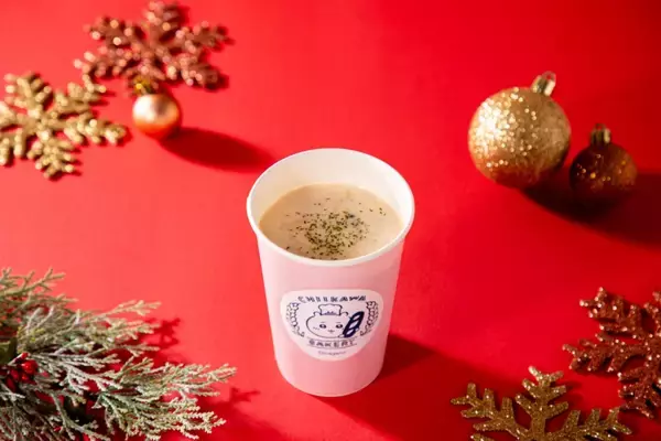 「サンタ帽をかぶったちいかわパンをクリスマス限定で発売/冬季限定のドリンクやギフト向けの瓶ジャム･紅茶缶も【ちいかわベーカリー】」の画像