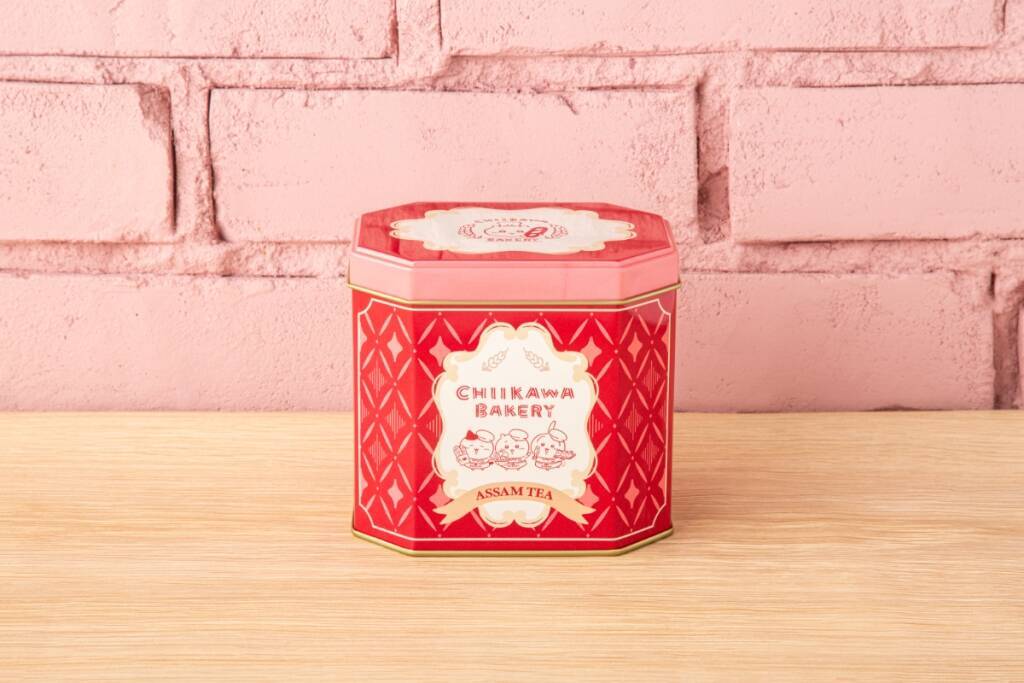 サンタ帽をかぶったちいかわパンをクリスマス限定で発売/冬季限定のドリンクやギフト向けの瓶ジャム･紅茶缶も【ちいかわベーカリー】