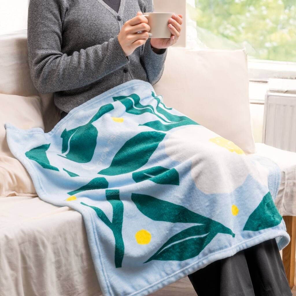 祇園辻利「迎春福袋2026」2種の一般販売スタート、人気の抹茶菓子&お茶とトートバッグなどをセットに