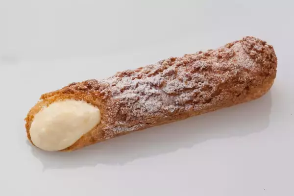 「香ばしいザクザク食感の『スティックシュー』&ファン投票1位の『北海道ミルクバニラシュー』を発売開始【ビアードパパ】」の画像