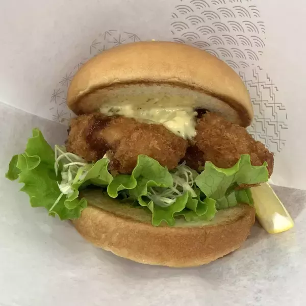 「モスバーガー、初夏限定の「海老バーガー」２種発売　アボカド×バジルの海老カツとエビフライバーガーが登場」の画像