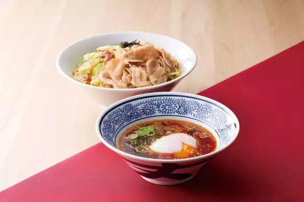丸源ラーメン、期間限定「とろける半熟卵の旨辛肉つけ麺」　7月30日から全国販売