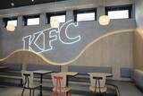 「KFC“次世代店”始動　売上2倍狙う新モデル、バーガー生産6倍　1700店構想の中核に」の画像3