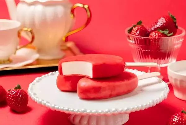 「明治ブルガリア フローズンヨーグルトデザート」より、『濃い苺』新登場/ 12月29日から