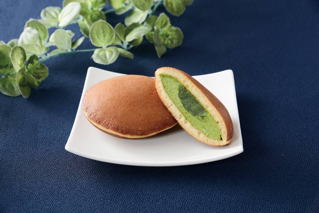 ローソン「濃いお抹茶ロールケーキ」「お抹茶クロワッサンロール」など6種の抹茶商品を発売、京都「森半」の茶師がブレンドした宇治抹茶を使用