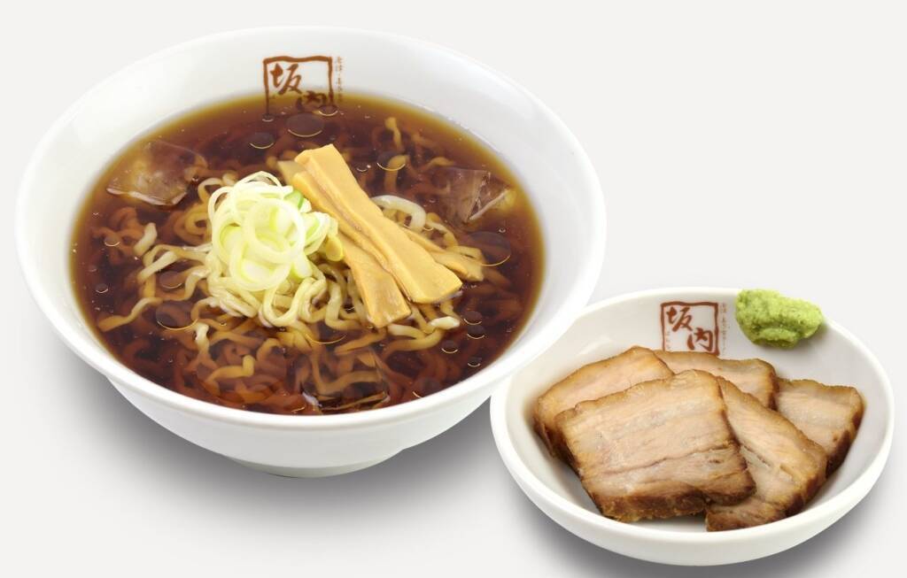 焼豚で麺が見えない…“雑味がない”スープが特徴の「ラーメンチェーン」が新店舗をオープン