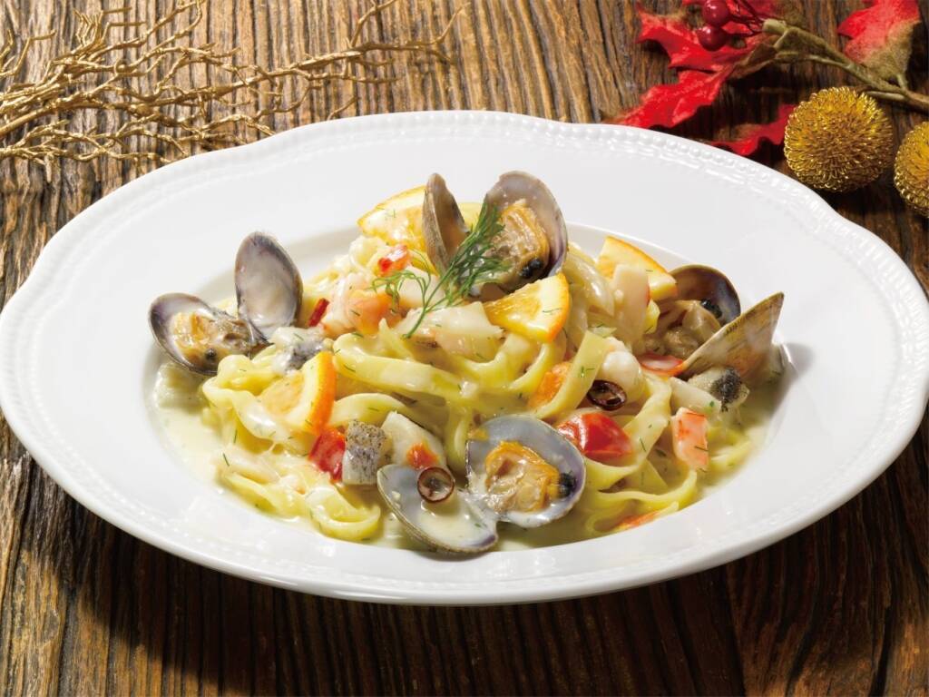 【ロイヤルホスト】冬限定メニュー「225gアンガスサーロインステーキ～国産玉ねぎのペッパーソース～」など発売