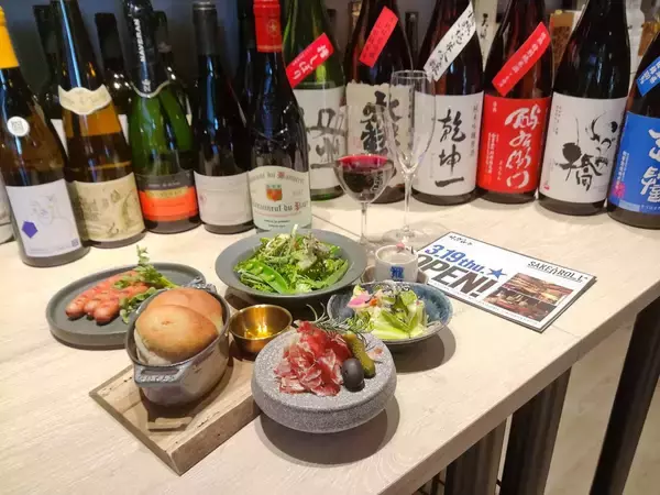 「ベースゲート横浜関内」開業、簡便需要など対応のスーパーや55店舗の飲食店がオープン