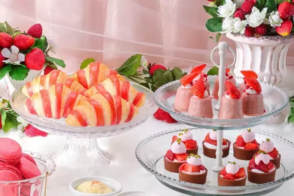 「1ピース1,540円のケーキが食べ放題!あまおうナポレオンパイやいちごカヌレ･クロワッサンなど…いちごづくしのスイーツビュッフェ【ホテルニューオータニ幕張】」の画像