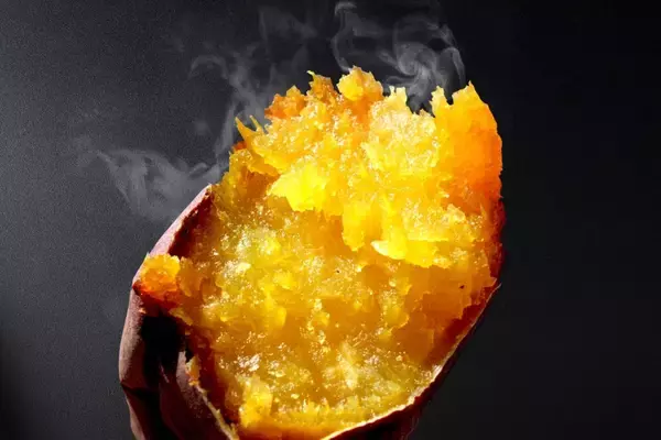 「商品数200点以上のさつまいもグルメが集う、「横浜おいも万博2025」開催/横浜赤レンガ倉庫で10月17日から」の画像